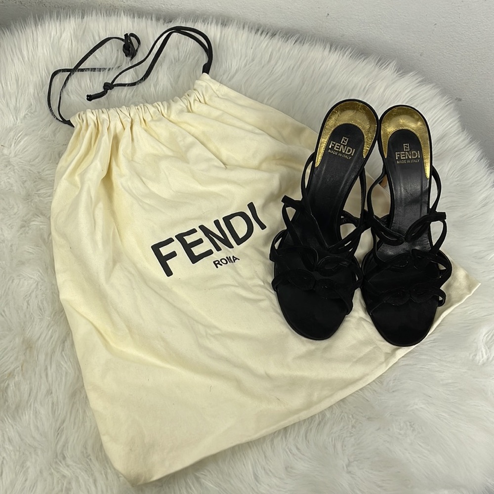 🌹FENDI HEELS - Picture 5 of 15